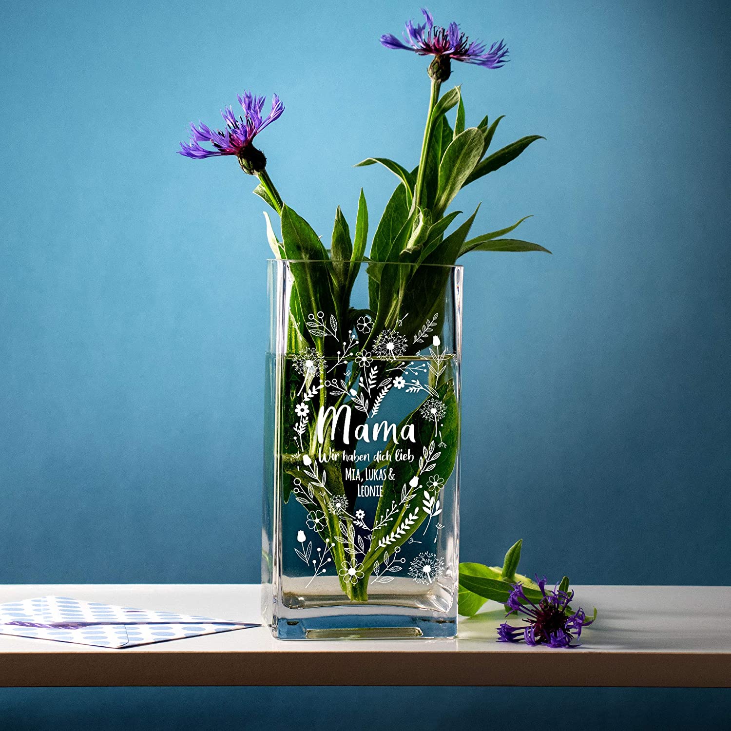 Personalisierte Vase aus Glas mit Gravur für Mama Blumenherz